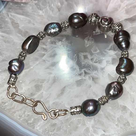 Artisan Organic Sterling Silver & Baroque Pearl Bracelet - Picture 4 of 4
